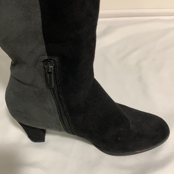 Dress Barn Vale Super Soft Boots Black and Grey  3” Heel Size 6.5 - Picture 3 of 12